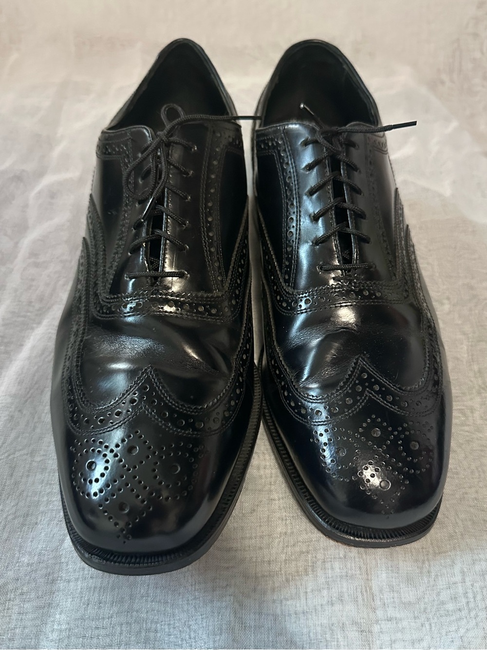 Florsheim Black Leather Wingtip Oxfords 11 3E (wide)